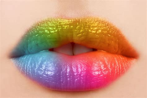 un beso arcoiris|Del beso arcoíris al beso negro: qué son y cuáles son los riesgos。